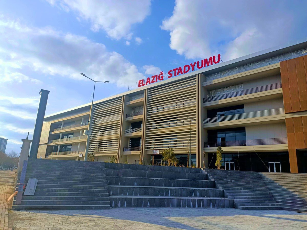 Elazığ’ın ve Hazar Gölü’nün ismini koyan Mustafa Kemâl ATATÜRK’ün, Elazığ Atatürk Stadyumu’ndan ismini kim çıkartmış? Elazığ Atatürk Stadyumu’nun yıllardır süren ismini kim Elazığ Stadyumu yapmış? Açıklama bekliyoruz!  #ElazığAtatürkStadyumu <a href="/GSB_Elazig/">Elazığ Gençlik ve Spor İl Müdürlüğü</a>