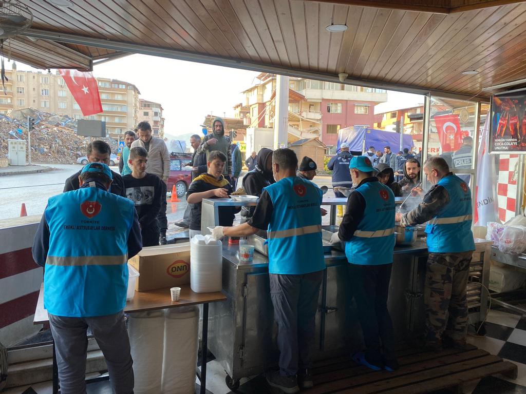 MoonkhanAksoy's tweet photo. #OylarTazminata
Bekliyoruz umuyoruz ki bu tazminat gelecek
@RTErdogan 
@NureddinNebati 
@DurgenHamza 
@SuayAlpay 
Hulusi AKAR https://t.co/Z4rBYpVnFz