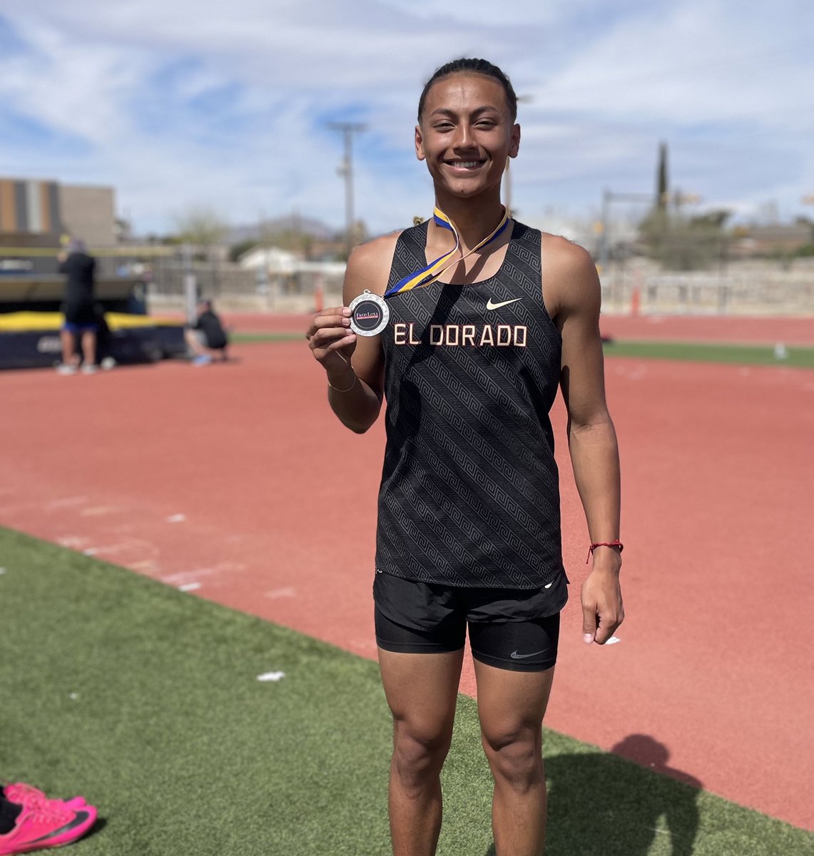 Dez Gonzalez with his return to high jump this meet and came out with the bronze in Varsity. Dylan Fish with a nice pr and silver in open High Jump. <a href="/SarinanaEDHS/">Jacob Sarinana</a> <a href="/Coach1Martinez/">Frank Martinez</a> <a href="/CoachRamirez__/">Dominique Ramirez</a> <a href="/CoachGabaldon/">Norbert Gabaldon</a> <a href="/DezGonzalez17/">Dezmond Gonzalez</a>  <a href="/EDAztecs_HS/">Patricia Pedroza</a>