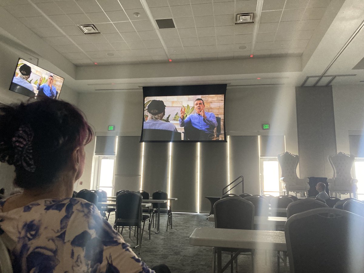 MrsPosterity's tweet photo. #UFOXPO Thank you 🙏 @jamescfox #MomentOfContact @Thom_Reed
I’m here with @renazantz @gitarmanNM505 #MyHusband with several other #UFOTwitterFamily here enjoying every minute!!#Gratitude #Love #Respect #UFOTwitter #DEstigmatizeUAP 🖖🫶🥰🛸👽🏜️🌵💜 https://t.co/3stTQcLvlt