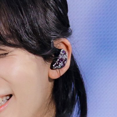 jeonghan’s little ears (@jeongears) on Twitter photo 