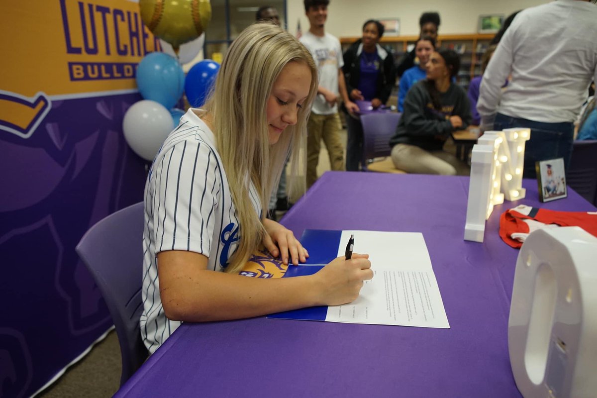 LutcherSoftball's tweet photo. Big Congratulations again to Kynlee Madere who will be continuing her academic and athletic career at CO-LIN! @MadereKynlee https://t.co/5lOJbIW936