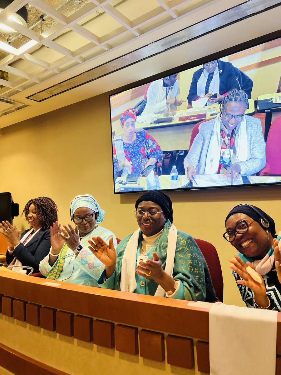 palabanapalms's tweet photo. A key highlight of our #CSW67 engagement was this #Oxfam, #ECOWASCommission and #WILDAF-AO meeting at the @AfricanUnionUN on the 30% Campaign yesterday.
The 30% campaign is gaining traction in west africa & loading towards the rest of Africa.
#CSW67 @oxfamwestafrica @OxfamSA https://t.co/sIPVVbmhzs
