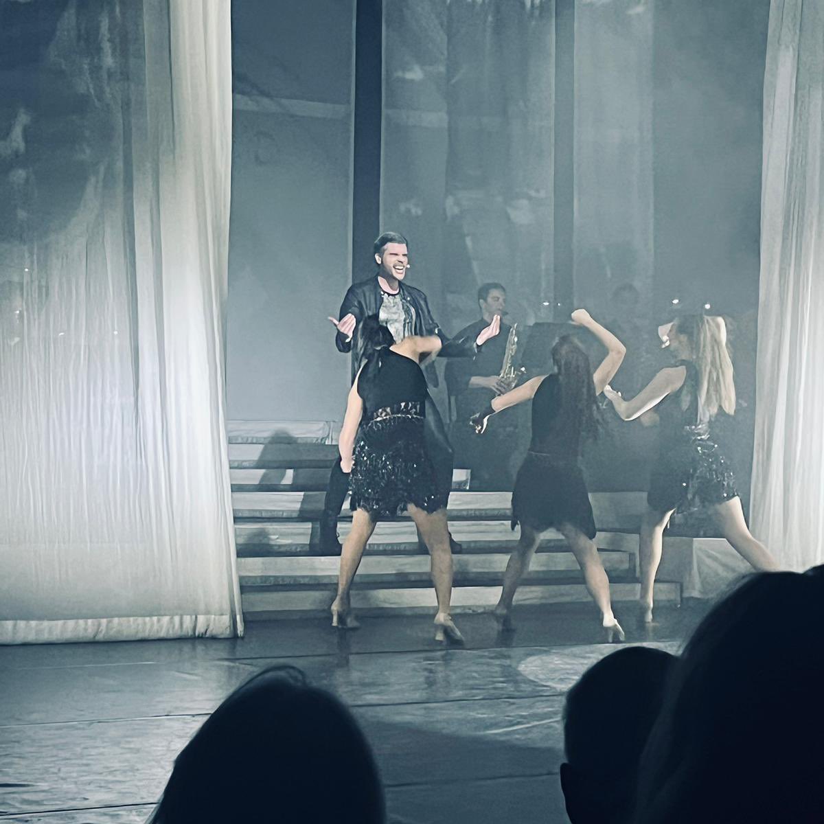 carl_lindquist's tweet image. Here comes the diesel train… 🚂🦾

#andrewlloydwebbergala #musicaltheatre #pumpingiron #starlightexpress