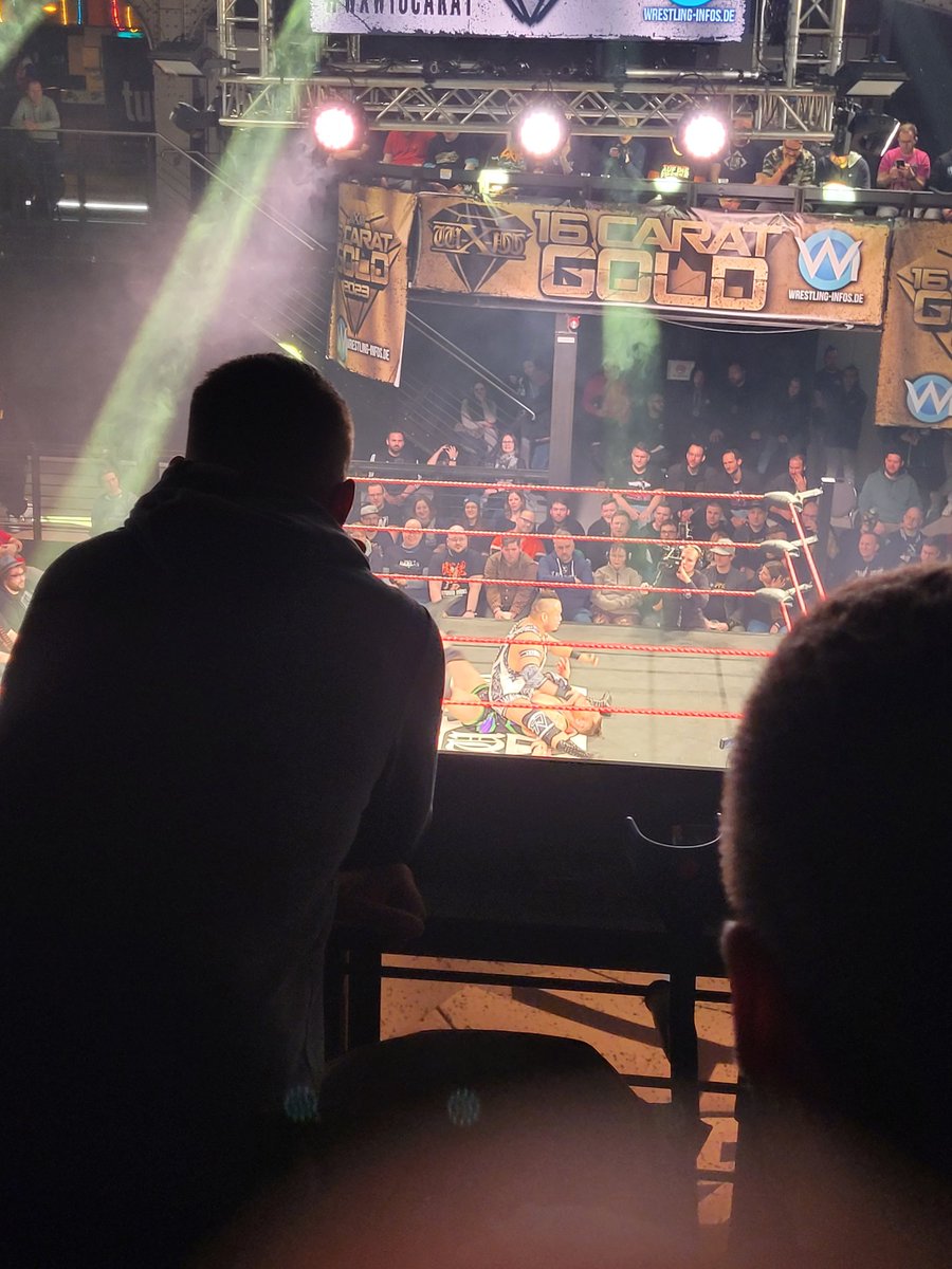 Decided to get off my lazy ass and watch #wXw16Carat in person, because what else do I have going on this weekend?