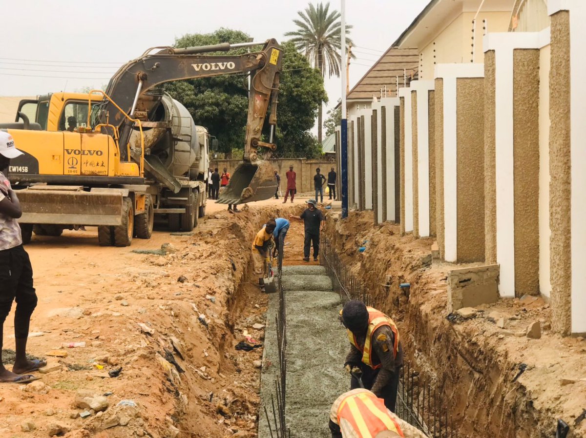 #KadunaUpdate: Construction of Emir Road , Anguwan Rimi by Kaduna Capital Metropolitan Authority @KCTA_KD. Item of works: Construction of Reinforced Block Drainage.