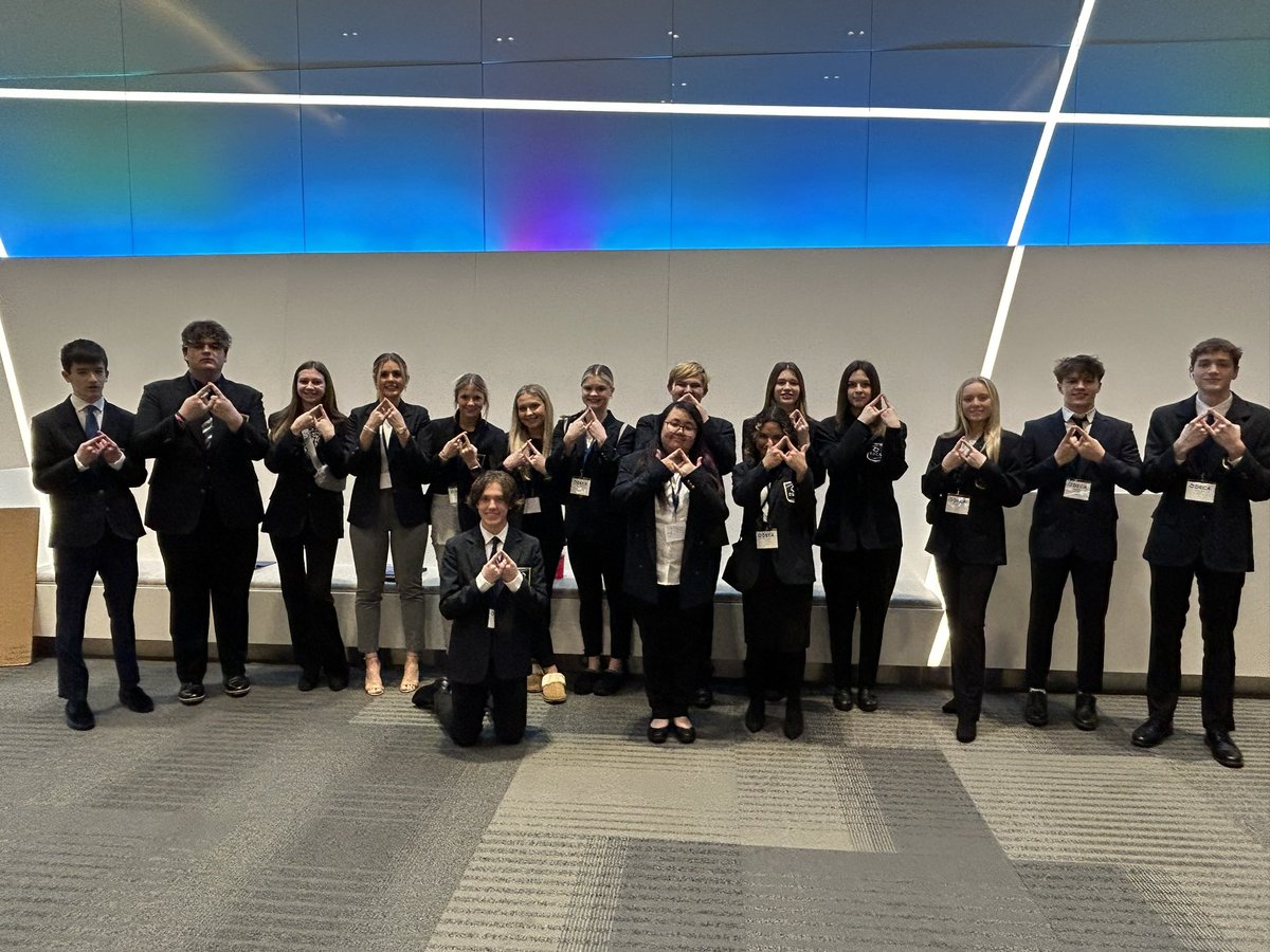 17 Clay DECA Students are here in Columbus at the Convention Center ready to compete for a ticket to nationals in Orlando, Florida! 

Wish them luck! 💙🔹 
#ClayDECA