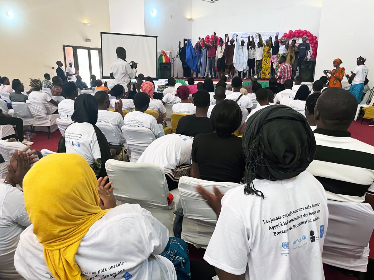 Clôture des activités du projet #PROPAJER pour la participation des #jeunes au processus de #réconciliation au #Mali auprès 110 universitaires de 18 à 30 ans. Occasion de rappeler leur rôle pour atteindre la #paix &amp; engager leurs pairs à la poursuite de la #justicetransitionnelle