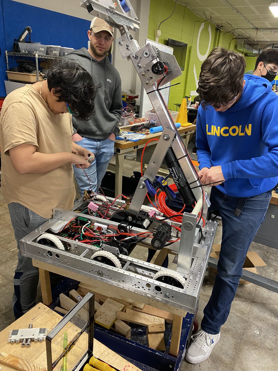 STEMKC's tweet photo. Mad hustle for final preparations heading toward @FRCTeams Heartland Regional event starting Thursday!  3 of the 4 #KCEZ teams will be competing!  @kcpublicschools @Tigerbytes1775 @Paseliens_1763 &amp; Central Academy of Excellence.  @CristoReyKC competes the following weekend. https://t.co/wGXHkJyQqX