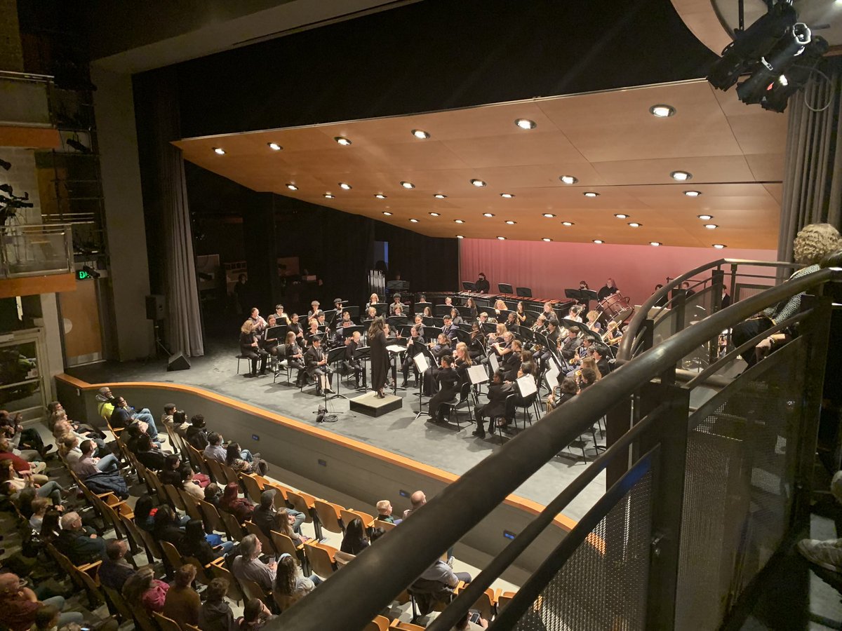 sonia_synkowski's tweet photo. Congratulations to our All-County Middle and High School Band! Up next: Orchestra at 2pm and Chorus at 5pm @GWCCAT @MusicBCPS @sfisherBCPS @schneckbk @shanejensen78 #moism #artsed https://t.co/aAJZ1OI746