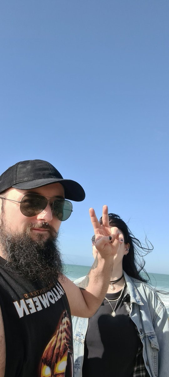Harley Watson (@harleyrxp) on Twitter photo Portugal holiday - complete. Have a lovely photo of me and <a href="/Lunartas/">Texas Chain Saw Tassacre</a> on the beach โ๏ธ Portugal holiday - complete. Have a lovely photo of me and <a href="/Lunartas/">Texas Chain Saw Tassacre</a> on the beach โ๏ธ