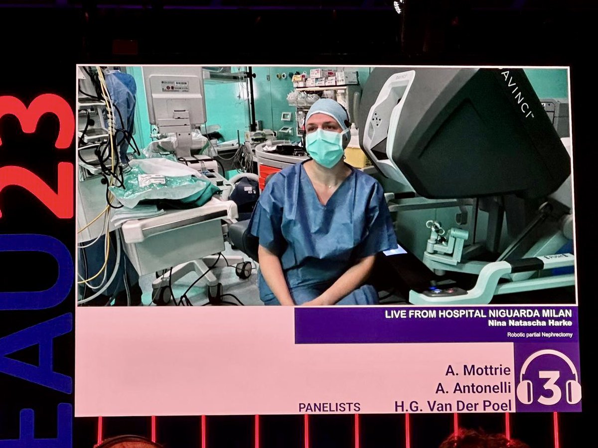 Thank you so much @ospniguarda and the perfect team around @aldomassimo10 and @agalfano for having us for a live robotic retro partial nephrectomy at the #EAU23 and thanks to @alexmottrie @hvdpoel and @aleantonellibs1 for being the best moderators. And of course to Dr Katzendorn!