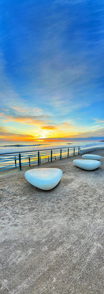 From this morning for #verticalsaturday
Taken with my iPhone. 

#whitleybay #mobilephotography #sunrise #tyneside #tyneandwear #travel #travelphotograhy #panoramic #panophotos @PanoPhotos