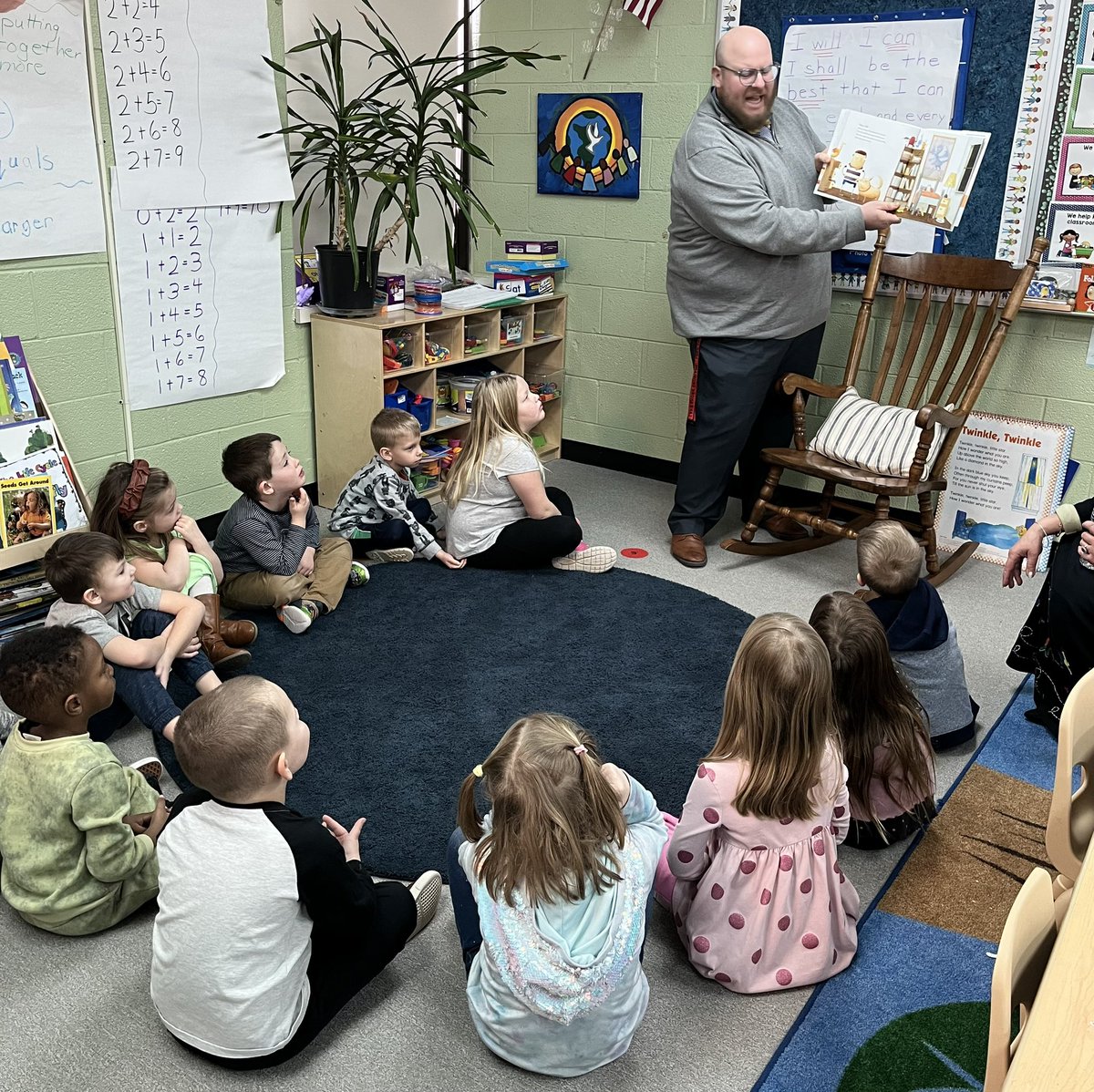 CheriZweng's tweet image. Thank you to Mr. Barranca and Ms. Wyncoop for coming in as our guest readers this week! Our DK students enjoy listening to new readers and new books! Thank you Ms. Wyncoop for donating your book to our classroom library! #mylsps #dklsps