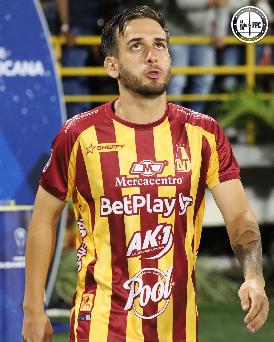 MauricioDuque0's tweet photo. 😎 Uno que tiene pulmones de sobra 🫁😮‍💨

🇺🇾 @Facundobone13 🐷 https://t.co/H9MBdgPUPe