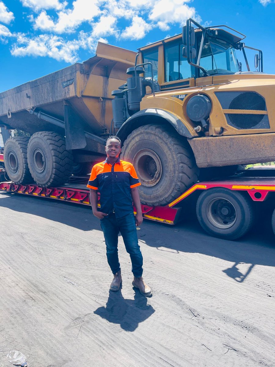 MokweleMmaphuti's tweet photo. 2 X A40 ADts available for hire

Rate :R850 per hour

0823635091

They are currently parked in Belfast, whoever is interested can come view on Monday.
Please RT my client may be on your timeline https://t.co/GViPSTuYLk