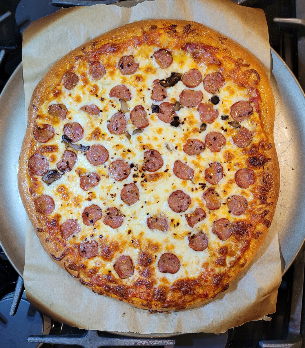 #saturdaynight #pizzanight #cheesy #mozzarella #sausage #mushrooms #redpepperflakes featuring #chewy flavored crust (evoo, chili/garlic powder, salt) #food #foodie #makeityourself #pizza