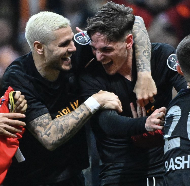 Düşman çatlatır cinsten😉❤️‍🔥🧿