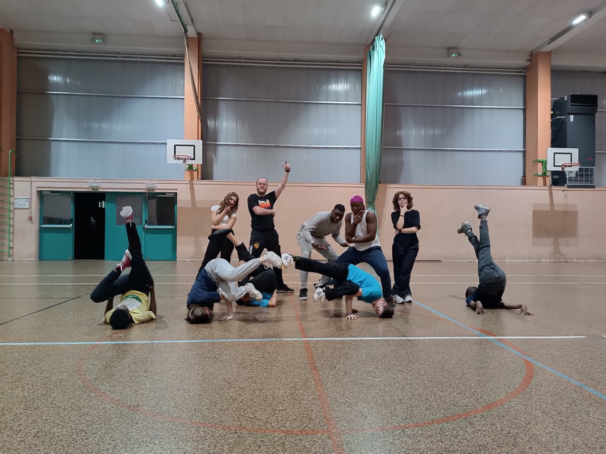 ArmandLycee68's tweet photo. Dans le cadre de notre internat d'excellence, des séances de Hip Hop sont proposées pour nos internes. https://t.co/8Vafrk1bUi