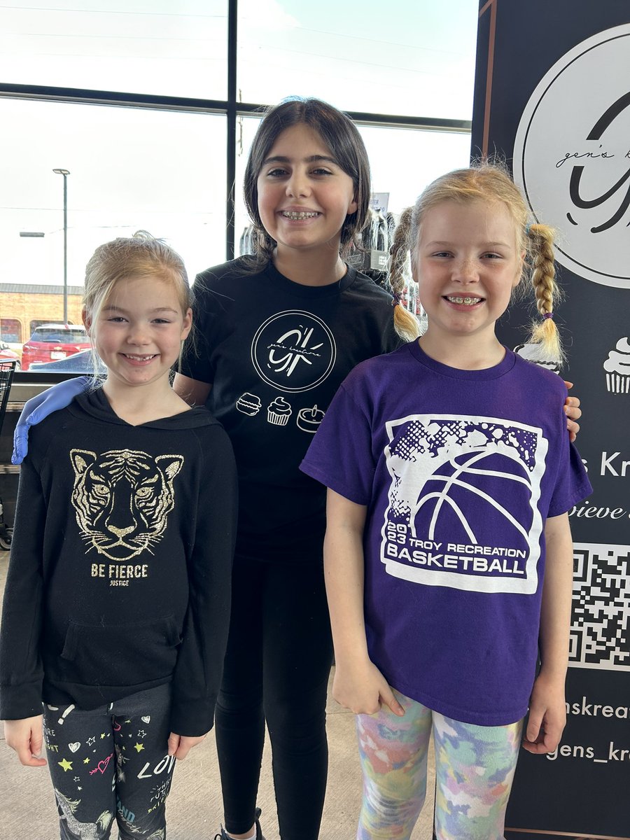 Erin Voss (@erinvoss14) on Twitter photo These <a href="/WassWolves/">Wass Elementary</a> got to meet their favorite Food Network star and <a href="/LarsonMS/">Larson Middle School</a> student! We were cheering Gen on during every week of the competition! <a href="/FoodNetwork/">Food Network</a> <a href="/troyschools/">TroySchools</a> 🧁 These <a href="/WassWolves/">Wass Elementary</a> got to meet their favorite Food Network star and <a href="/LarsonMS/">Larson Middle School</a> student! We were cheering Gen on during every week of the competition! <a href="/FoodNetwork/">Food Network</a> <a href="/troyschools/">TroySchools</a> 🧁