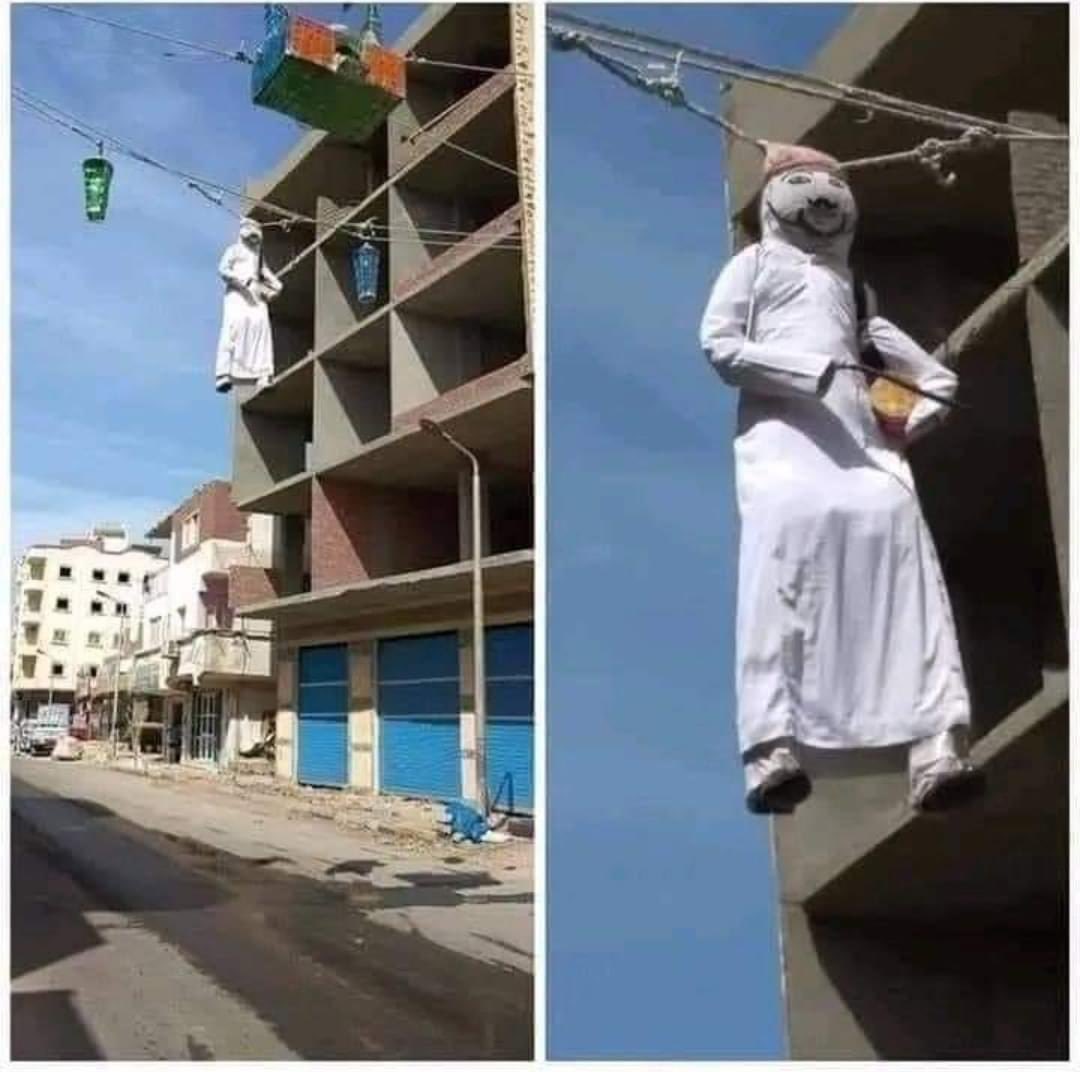 ناس عاملين مجسم لمسحراتي
 يخليك تقطع الخلف بعد السحور  🤣