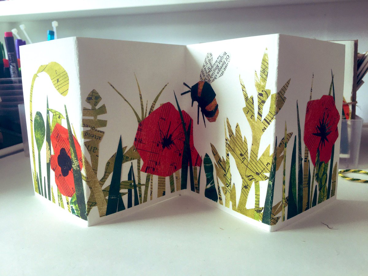 aheavysoul's tweet photo. My new wildflower concertina cards, all stocked up at the Gallery in the Gardens today. Yes, itโs cold and snowing in #Buxton but we can look forward to summer, right? #galleryinthegardens #paviliongardens #andreajoseph #WildFlowers https://t.co/CpZ25DpwWO