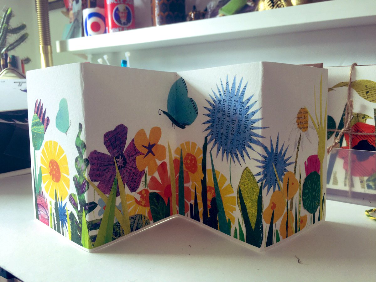 aheavysoul's tweet photo. My new wildflower concertina cards, all stocked up at the Gallery in the Gardens today. Yes, itโs cold and snowing in #Buxton but we can look forward to summer, right? #galleryinthegardens #paviliongardens #andreajoseph #WildFlowers https://t.co/CpZ25DpwWO