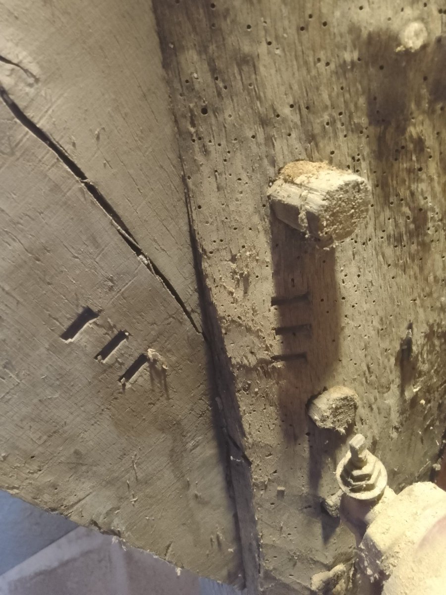 SteveMYorks's tweet image. Windows Saturday..  timber frame marks Saturday. @guyscottlister the counting house #pontefract #yorkshire #conservation #limeplaster #timberframe  #oldwaysarebest