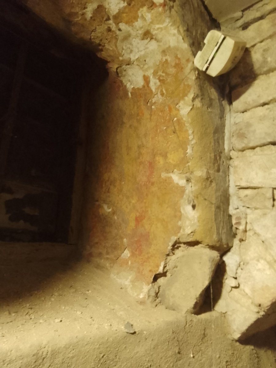 SteveMYorks's tweet image. Windows Saturday..  timber frame marks Saturday. @guyscottlister the counting house #pontefract #yorkshire #conservation #limeplaster #timberframe  #oldwaysarebest