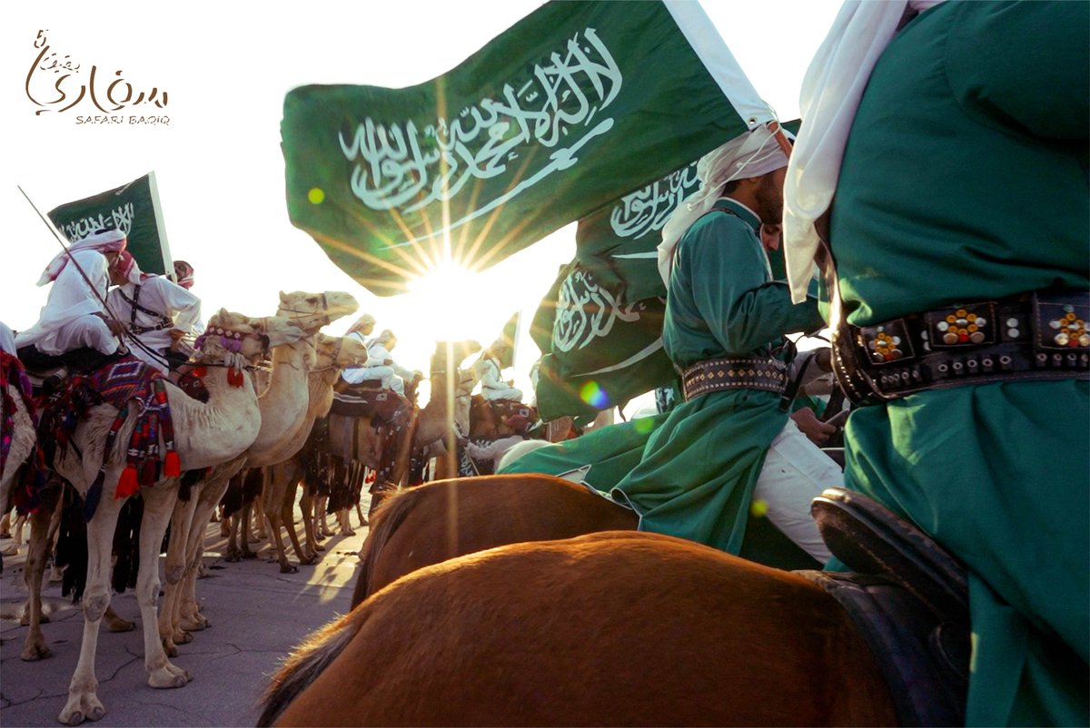 من مشاركة #مهرجان_سفاري_بقيق ✨ 
في #يوم_العلم 🇸🇦
مسيرة الهجن 🐪🐎