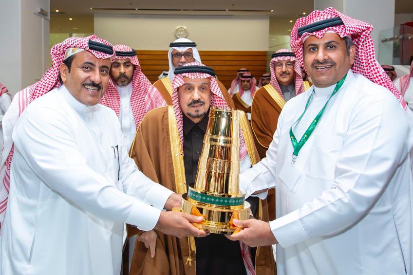 رئيس ميدان الفروسية الاستاذ فيحان أبوثنين واللجان المنظمة وملاك الخيل يباركون لأبناء الشيخ / محمد بن هادي بن خيوط على حصول ممثل ميدان رماح البطل ( مدباس ) على كأس المؤسس في ميدان الملك عبدالعزيز
<a href="/Rmaah1/">عاجل || رماح</a>
<a href="/Rumaahh/">صحيفة رماح</a>
<a href="/snap_sada1/">سناب صدى</a>
<a href="/liverumah/">سناب لايف 🇰🇼🇸🇦</a>
<a href="/sada5o/">منصة صدى</a>