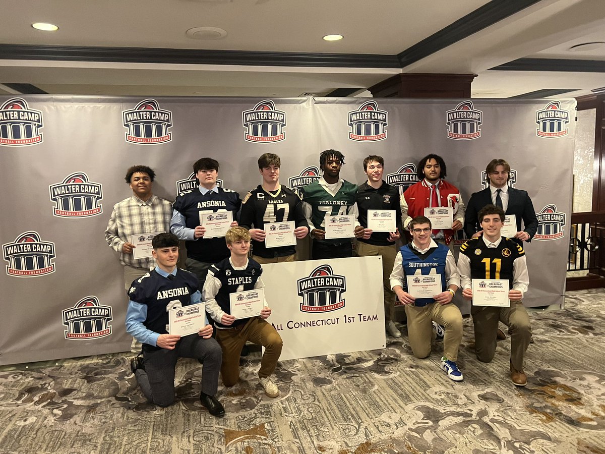 Congratulations <a href="/LincolnCardillo/">Lincoln Cardillo</a> - 1st Team Running Back and <a href="/Evan_Anderson06/">Evan Anderson</a> and Nick Bertola - Walter Camp Players of the Week! We are proud of you guys!