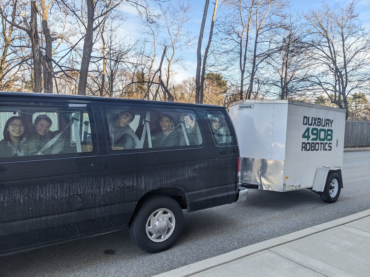 DuxTechEd's tweet image. . @DuxburyRobotics is at it again! Another weekend another tournament. No days off for these young engineers and programmers.