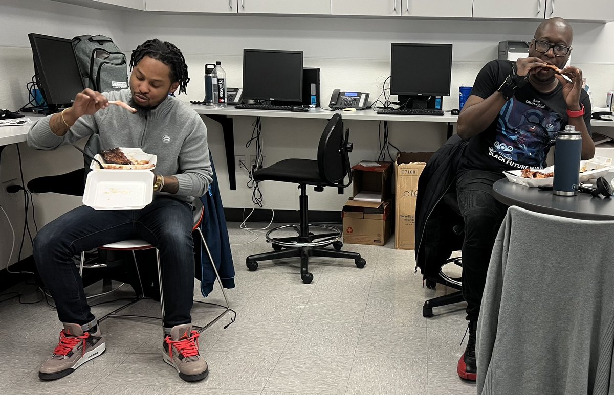 Aj Britton (@aj_865x) on Twitter photo We had to come and support MY guy <a href="/GeorgeYearling/">SMOKE N’ ROLL BBQ</a> at his new food truck #SmokeNRollBBQ!!! WHEN I SAY THIS FOOD IS 🔥🔥🔥🔥! <a href="/Tobykjones23/">Toby Jones</a> <a href="/dmwilliams757/">Denzel Williams</a> We had to come and support MY guy <a href="/GeorgeYearling/">SMOKE N’ ROLL BBQ</a> at his new food truck #SmokeNRollBBQ!!! WHEN I SAY THIS FOOD IS 🔥🔥🔥🔥! <a href="/Tobykjones23/">Toby Jones</a> <a href="/dmwilliams757/">Denzel Williams</a>