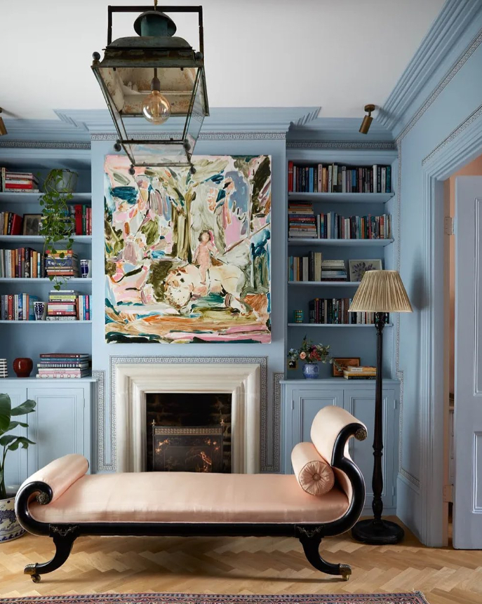 DianeJamesHome's tweet photo. This chaise looks pretty enticing, doesn't it? We' might just need to take a nap today since we're losing an hour of sleep tonight with daylight savings kicking in!
📸 @paul_massey
#chaise #art #interiordesign #homedecor #englishdesign #londonliving #houseandgardenuk #pastel https://t.co/40GtwsEhib