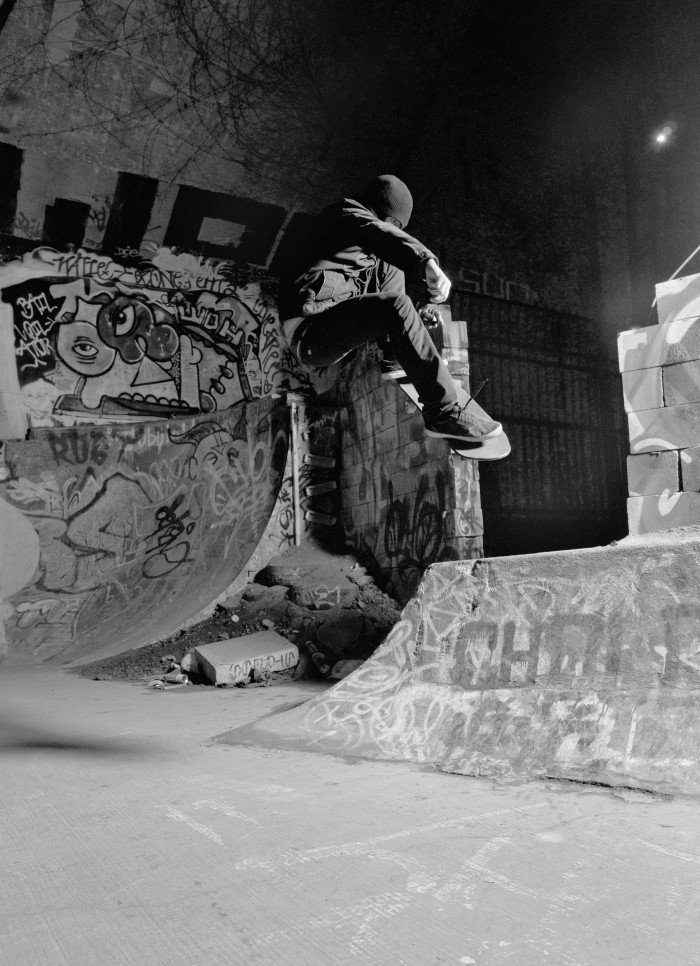 OrdinalMaxiBiz's tweet image. In 4th grade, my mom threw out all of my self-published comics that I would hustle at school. 

Few years later, I joined a metal band and focused more on photos and video instead of drawing/painting. 

My work at that time was mostly dark/evil photos that matched the music.