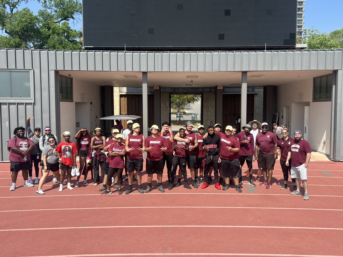 Thank you for to all of our Athletes and Coaches that came to help us out at the first Middle School Track meet of the season! It was a great start to our Spring Break! <a href="/SAISDAthletics/">SAISD Athletics</a> @SAISDHighlands