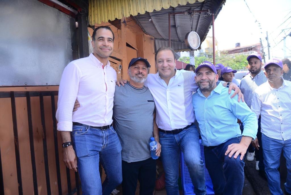 DeliaCalcao2's tweet photo. El Distrito 🔥🔥🔥 está encendido Anel Presidente
2024.
#AbelEscucha #DeliaConAbelFL @AbelMartinezD https://t.co/lLkucl5jAJ