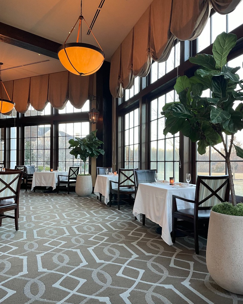 Dining room scenes. #MiddleburgMoment