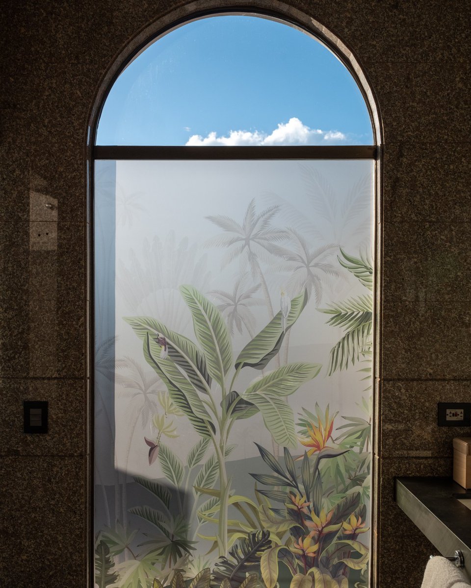 Take a look at some details of our Penthouse in #FSBogotá, inspired by the nature and beauty of emeralds🌸💚⚪✨