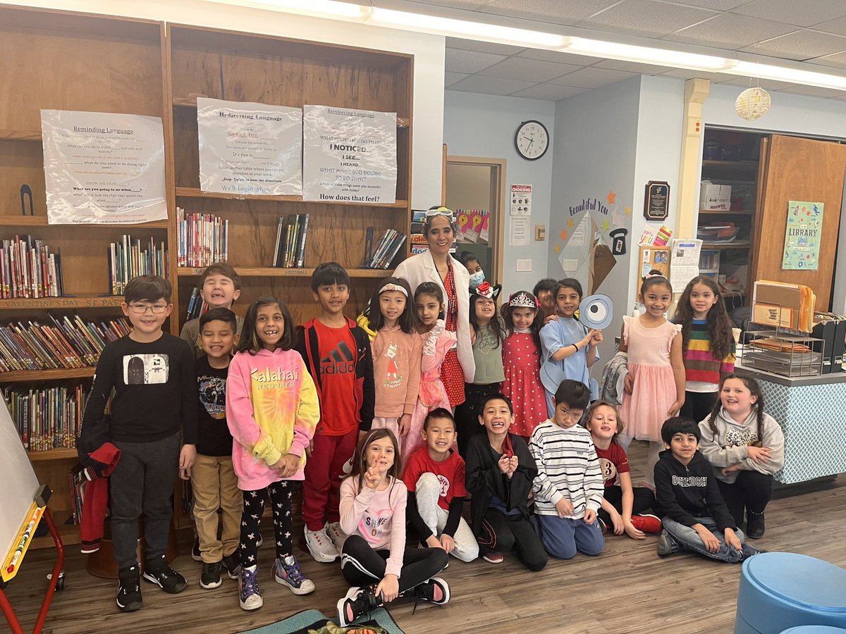 MrsSokhey's tweet image. Such a fun week @ParkwayEMSchool celebrating PARP! #okeydokeymrssokhey #elementarylibrarian @gallok301