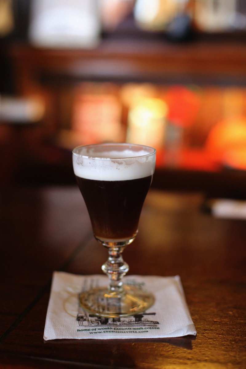 Irish Coffee Nedir? Nasıl Yapılır? 
#irish #irishcoffee

yemeksozluk.com/sozluk/kahvele…