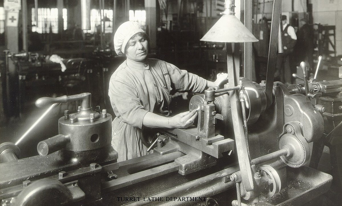 GStrand45's tweet image. Ericsson - USA

USA, 1910s, Buffalo plant - Thread🧵

In 1902, Ericsson opened a sales office in New York. Four years later, the sales office was transformed into a telephone production plant that began its operations in Buffalo, New York.