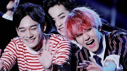 Jiura3's tweet photo. Baby don't cry cry cry
- عزیزم گریه نکن
眩しいくらい smile
- اون لبخند کم‌رنگت
最後に君らしく もう一度笑って
- لطفا برایه آخرین بار مثله همیشه بخند
"𝙲𝚛𝚢 - 𝙲𝙱𝚇"
@B_hundred_Hyun @layzhang 
@weareoneEXO https://t.co/AC4TV2zVuk