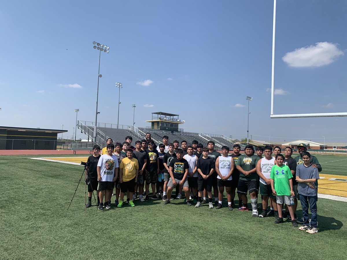 Crystal City Javelina Football (@ccjavelinafb) on Twitter photo Javelina Football got better today!!! A big thank you <a href="/LoganTillman/">Logan Tuley-Tillman</a> for coming out and helping our O-line get better. The kids learned a lot today and are thankful for your time. Thank you to <a href="/TOGSSCC/">The Other Guys SportShow</a> for sponsoring this free camp for our students! #WinTheDay Javelina Football got better today!!! A big thank you <a href="/LoganTillman/">Logan Tuley-Tillman</a> for coming out and helping our O-line get better. The kids learned a lot today and are thankful for your time. Thank you to <a href="/TOGSSCC/">The Other Guys SportShow</a> for sponsoring this free camp for our students! #WinTheDay