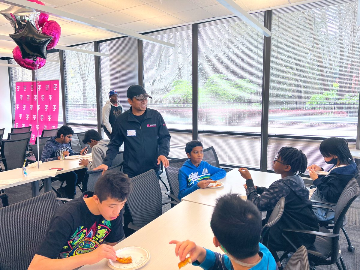 MsMarieDotCom's tweet image. .@TMobile is excited to sponsor #CodeDay! 🥳🙌 Our Atlanta team is fired up and ready for a great day!