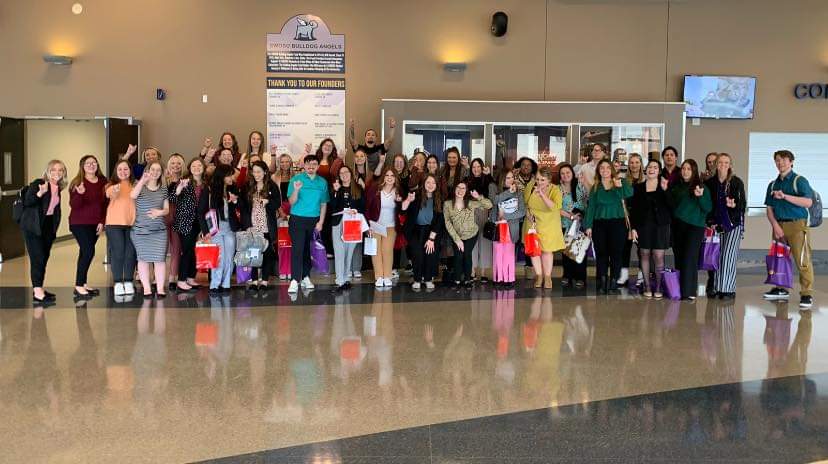 SWOSU_DOE's tweet image. Take a look at these future educators who are currently completing their student teaching and had the opportunity to interact with over 30 school districts across Oklahoma, Texas, and Kansas this past week at the SWOSU Dept. Of Education Career Fair!