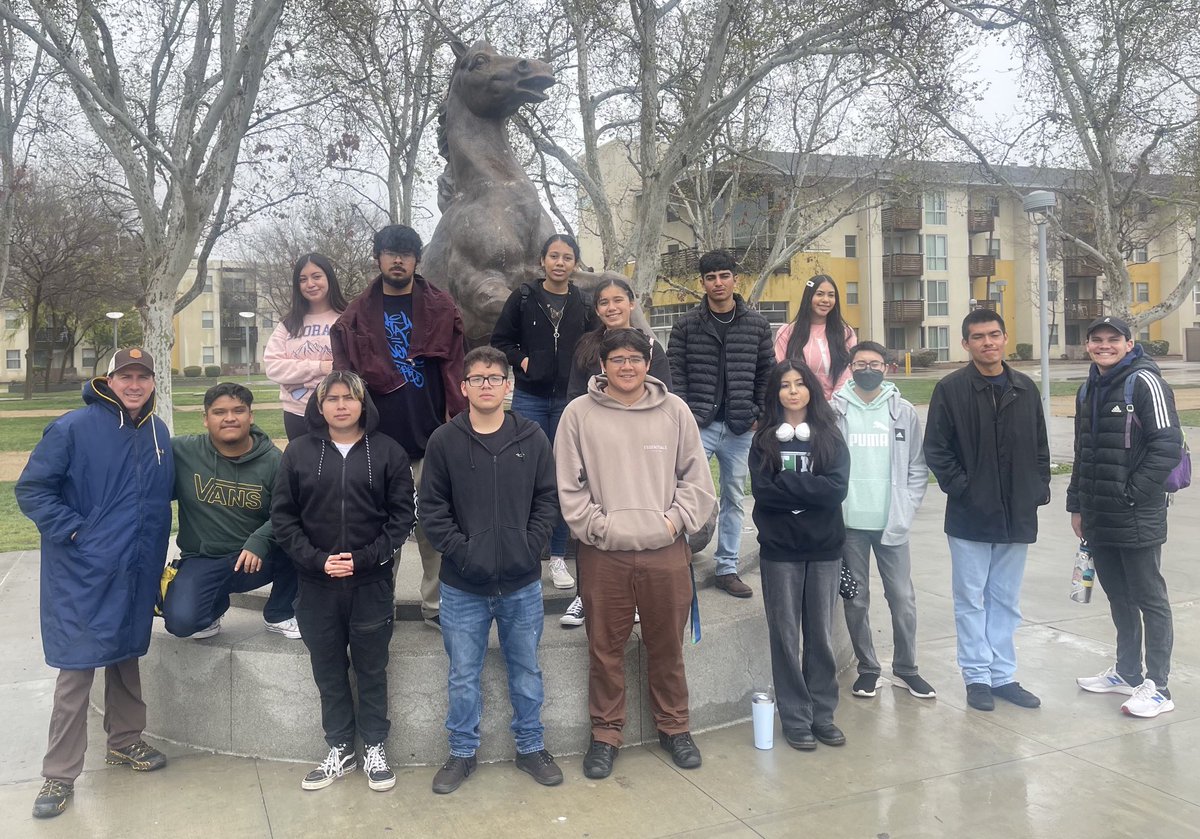 rusdkids's tweet photo. Rain can’t stop this group of fabulous students from @NogalesNobles and @Santana_Eagles from visiting @calpolypomona today- thank you Jake and Michael for this day!#WeAreRUSD #ExtendedLearningOpportunities @_JulieMitchell_ @SpecProjRUSD https://t.co/ITa8zLB9PB