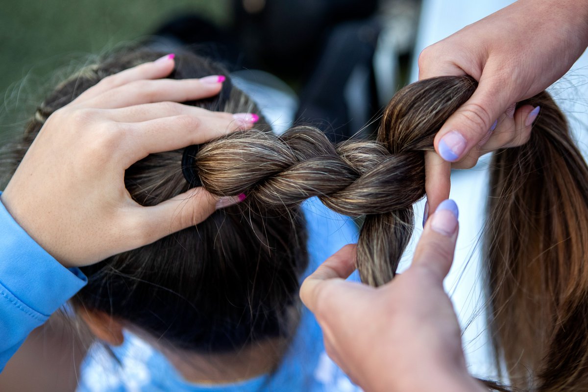 JFoch's tweet image. .@MagHSsoccer goalie .@annemariesoccer battles bone marrow failure with resilience, perspective, from @densilva02. dlvr.it/SkkzlP