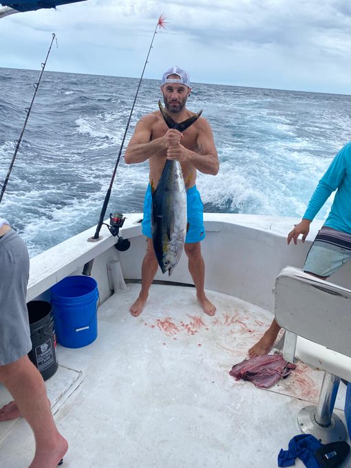 Who's the real catch here? 🎣🐟 vs🎲 https://t.co/nmKl3liHt2<a href="/tag/fridayvibes"class="tags"><span>#fridayvibes</span></a>